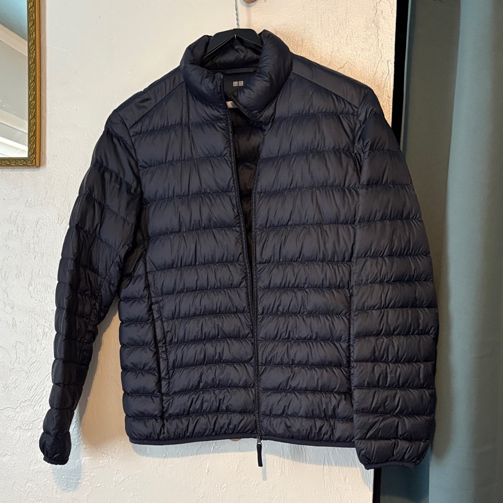 Uniqlo Men's Dark Blue Puffer Jacket